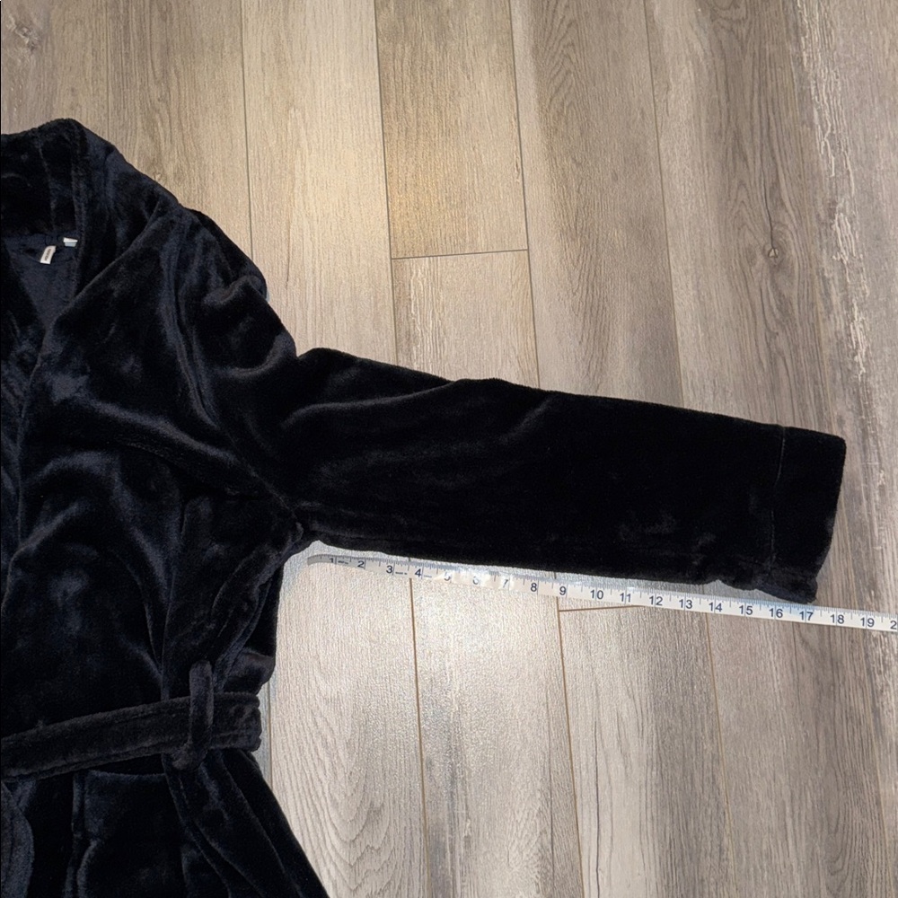 Nordstrom Plush Robe, Size large - Picture 7 of 8